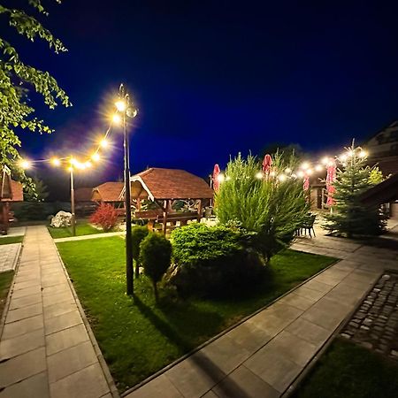 Vila Hora Cu Brazi Зэрнешти Экстерьер фото