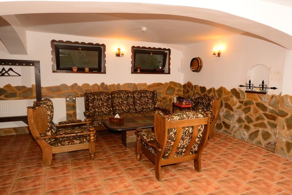 Vila Hora Cu Brazi Зэрнешти Экстерьер фото